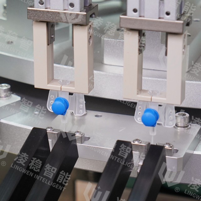  IV Cannula with Injection Port Machine